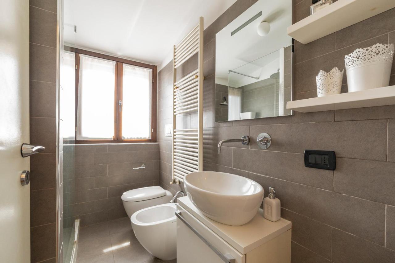 Porta Genova Balcony Apartment Milan Extérieur photo