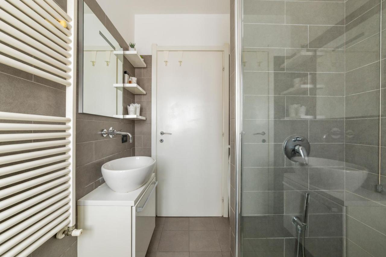 Porta Genova Balcony Apartment Milan Extérieur photo